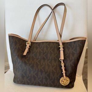 Vintage 2011 Michael Kors Brown Jetset Tote Bag with Clasp Closure